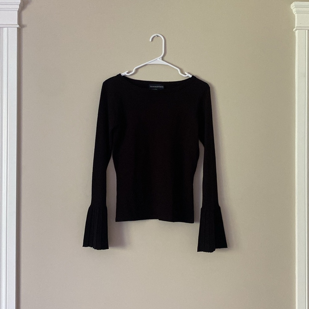 Tristan & Iseut Black Sweater Bell Sleeves Flare Size Small